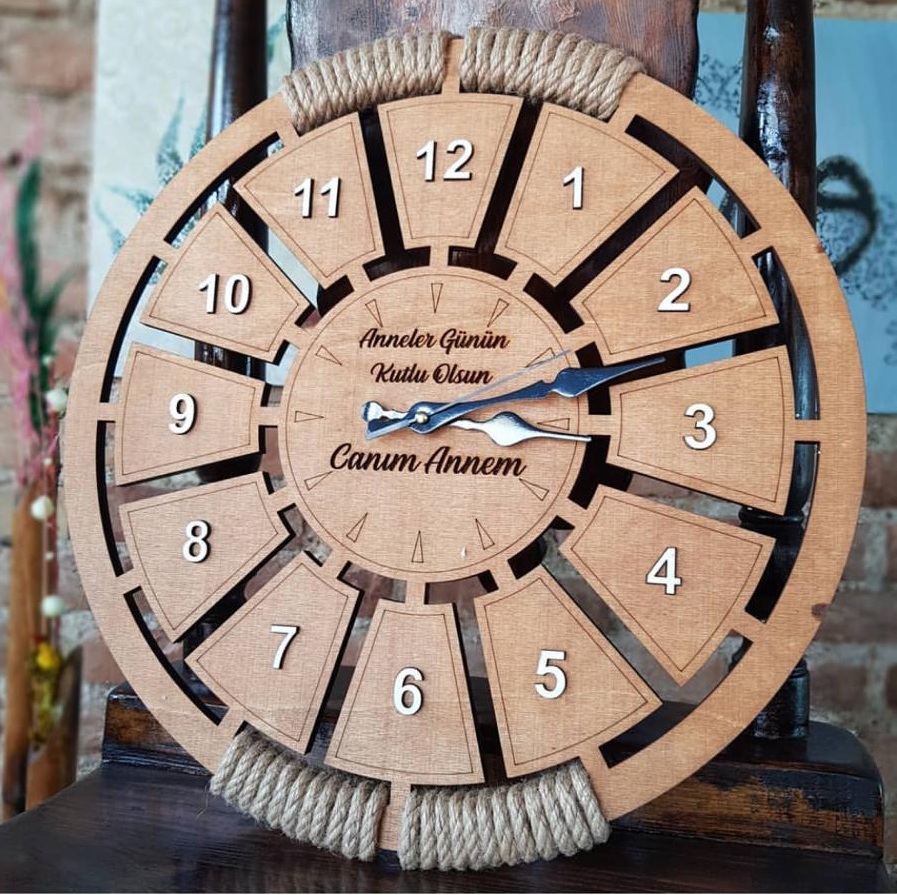 Ahşap Saat